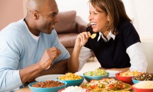 2016-blackcouple-eating-healthy