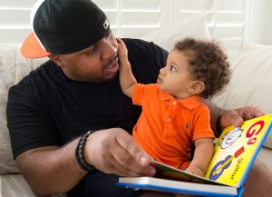 2016-blackdad-reading-kids_dad