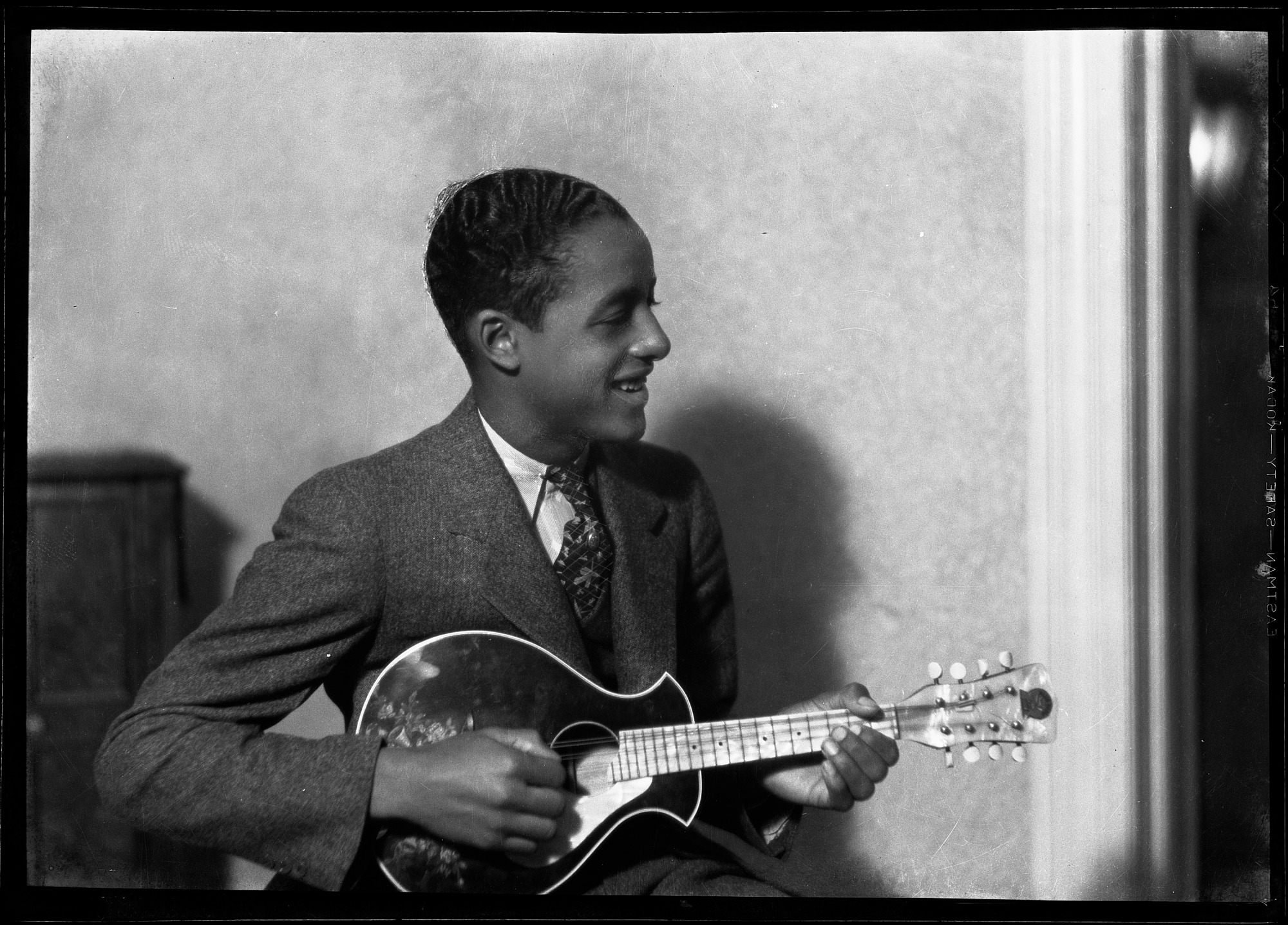 blackmanplayingMANDOLIN